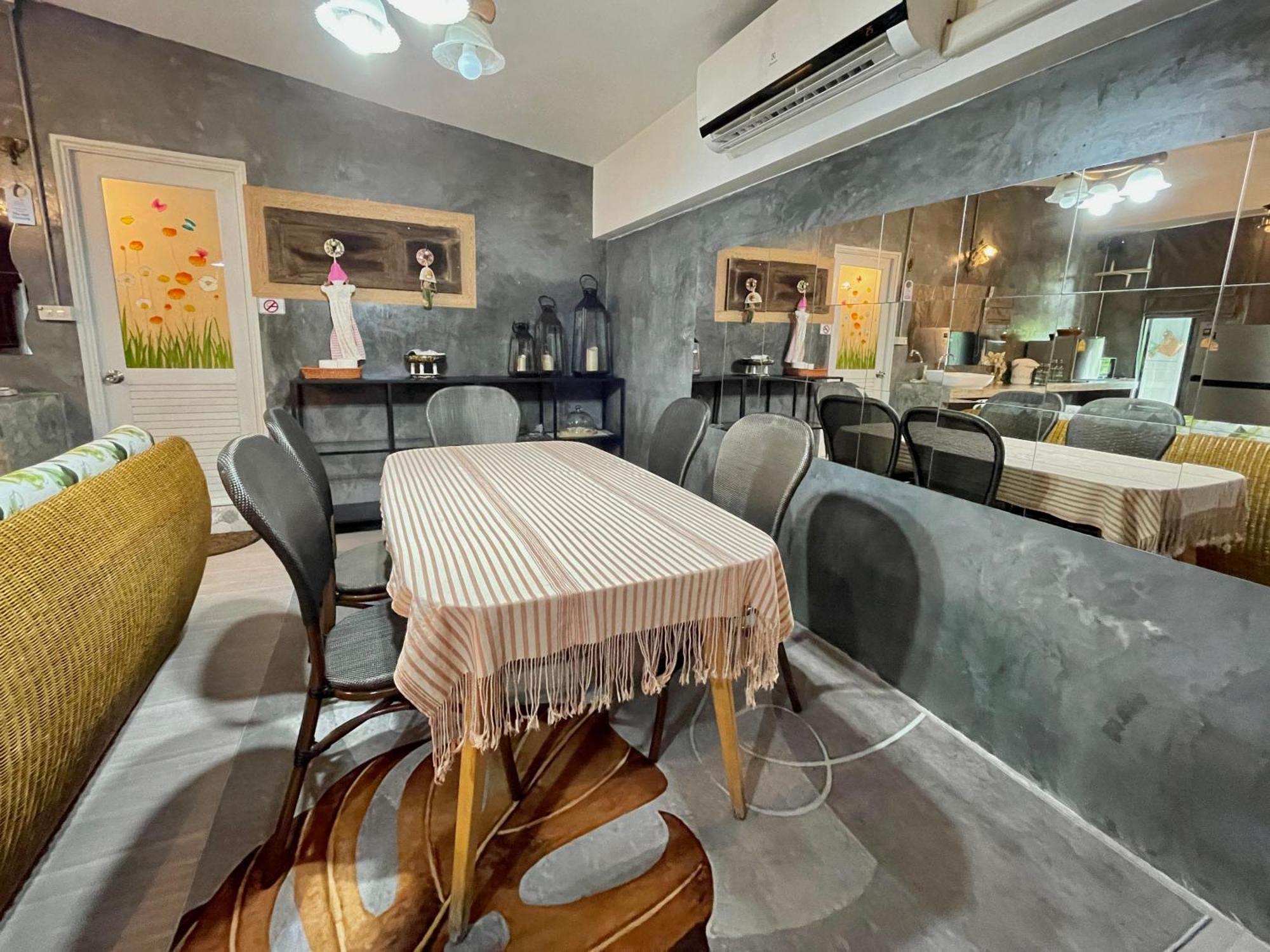 The Quarter Wutthakat Leilighet Bangkok Rom bilde