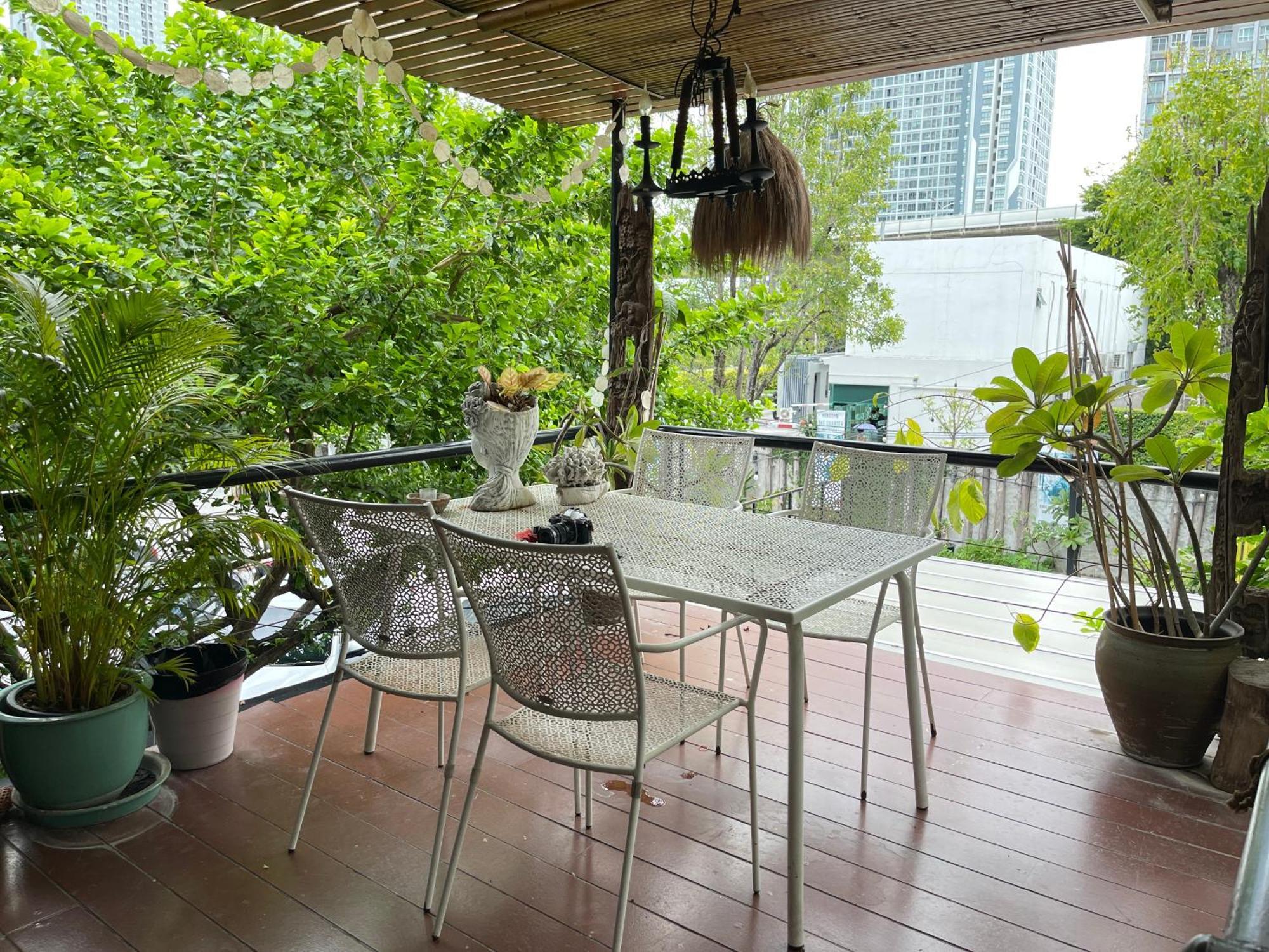 The Quarter Wutthakat Leilighet Bangkok Eksteriør bilde